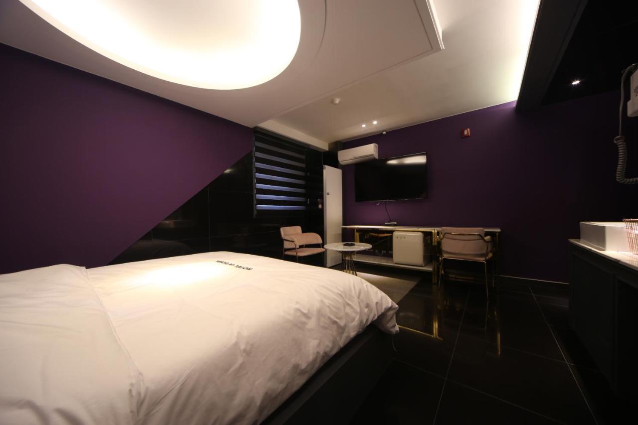 Hotel Yeogiatte Daegu Station Екстер'єр фото