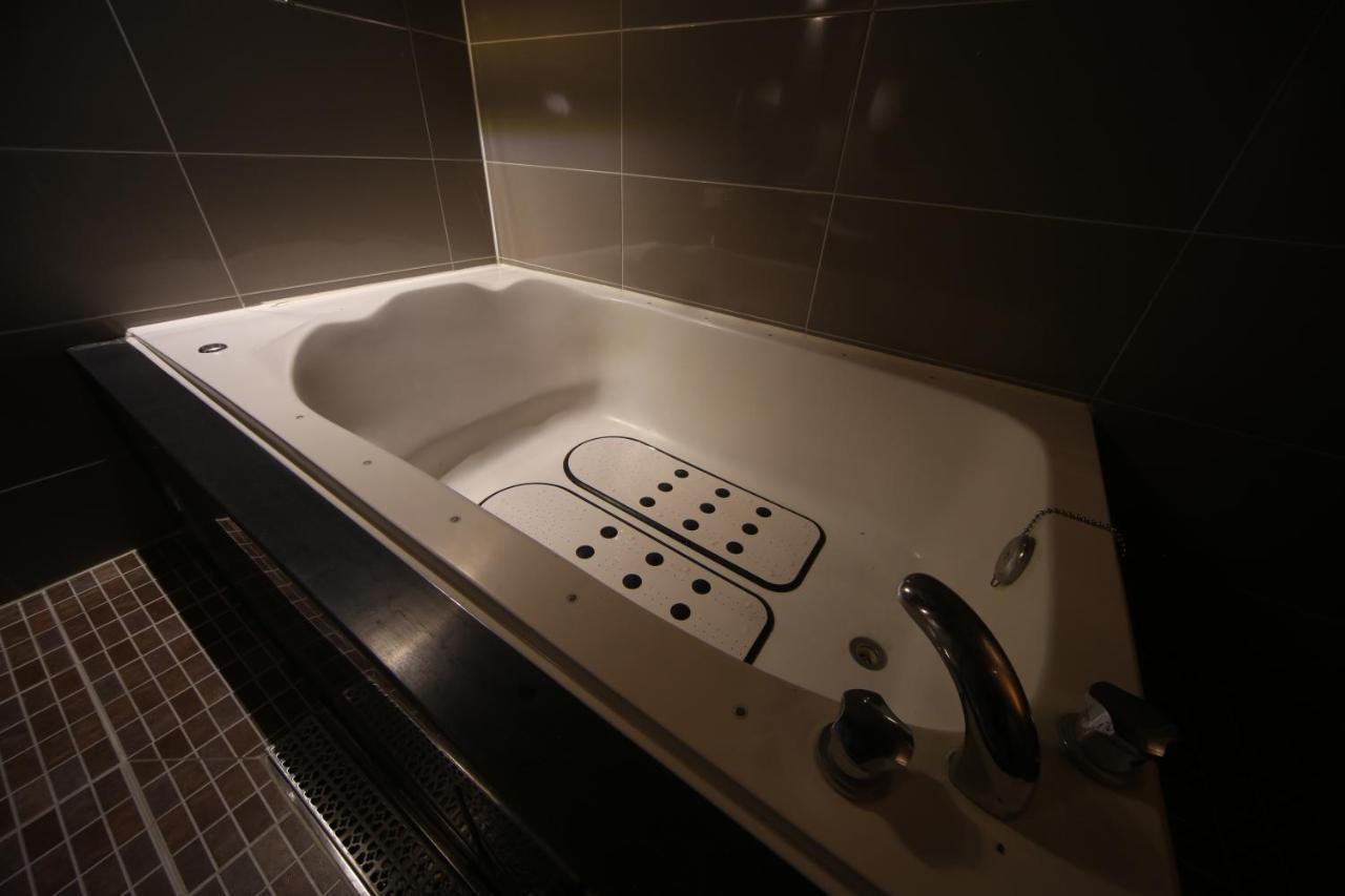 Hotel Yeogiatte Daegu Station Екстер'єр фото
