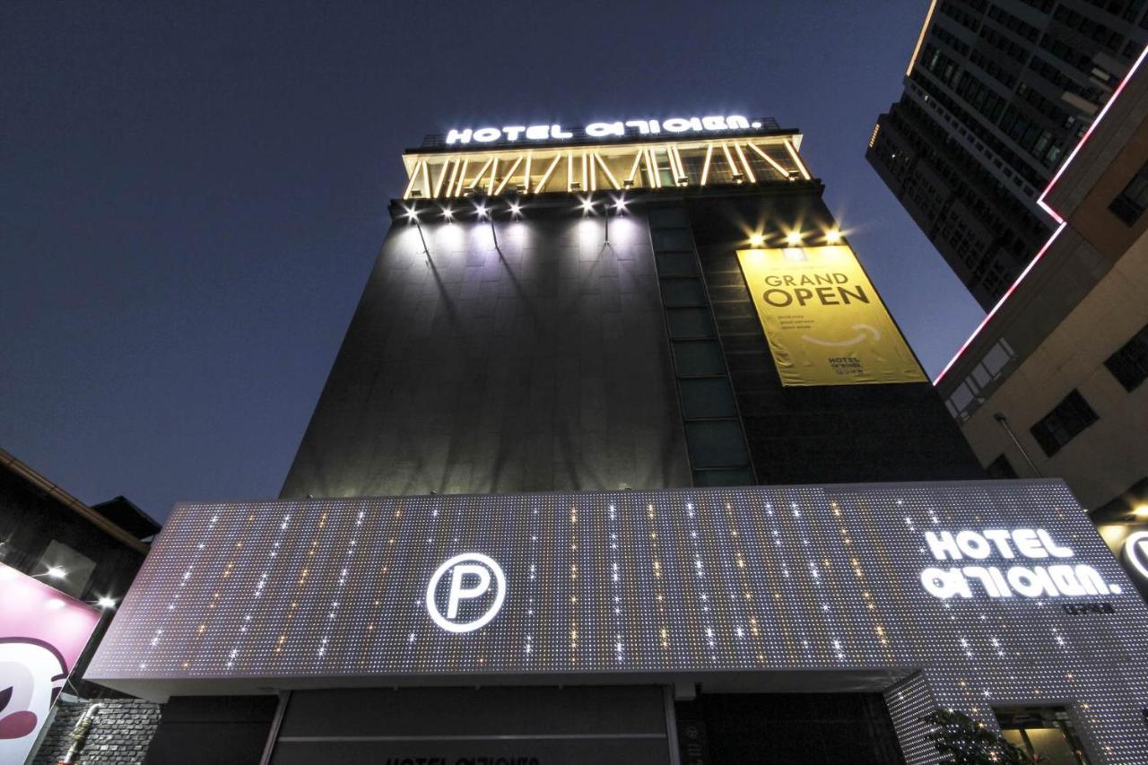 Hotel Yeogiatte Daegu Station Екстер'єр фото